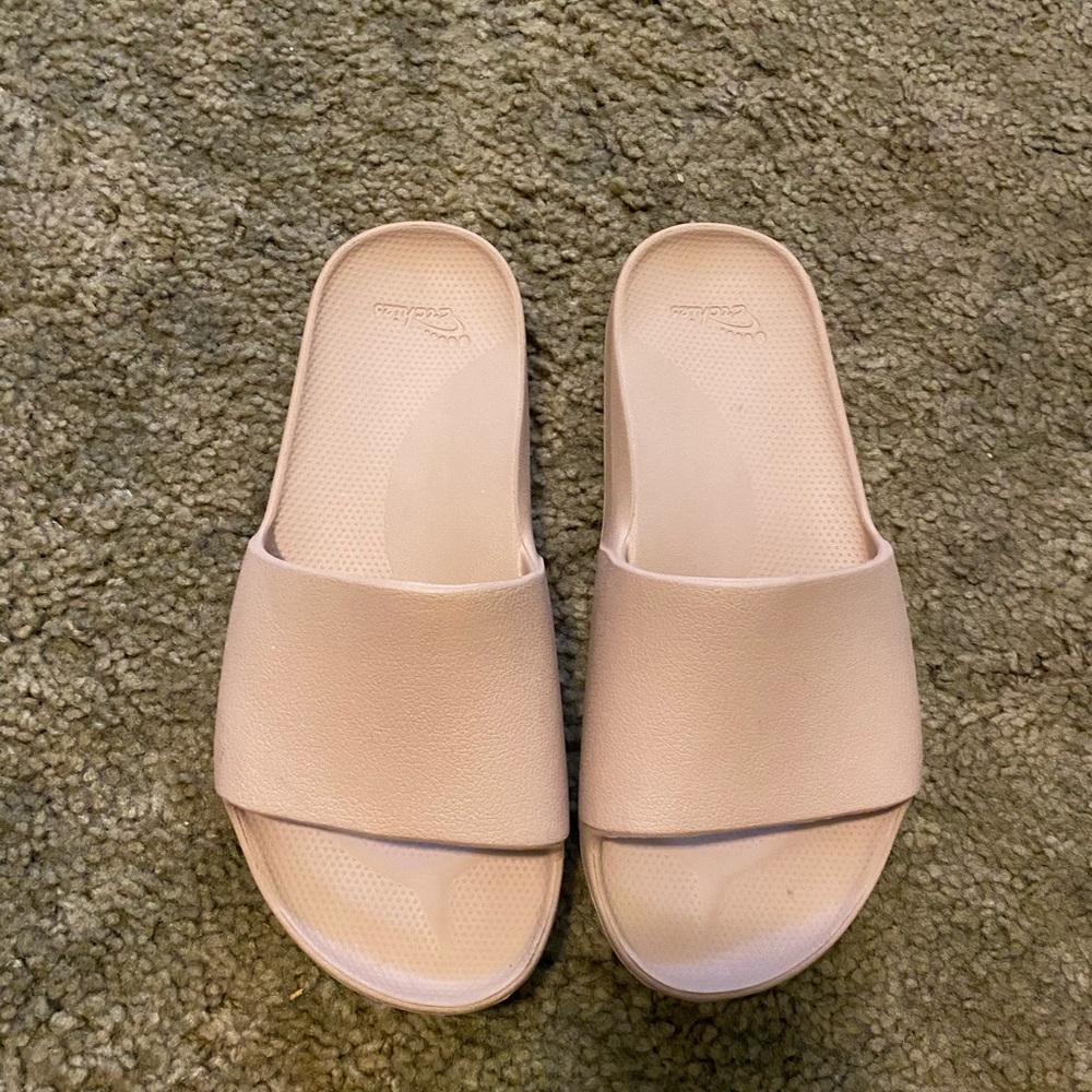 Archie’s Women's Tan Slide Sandals